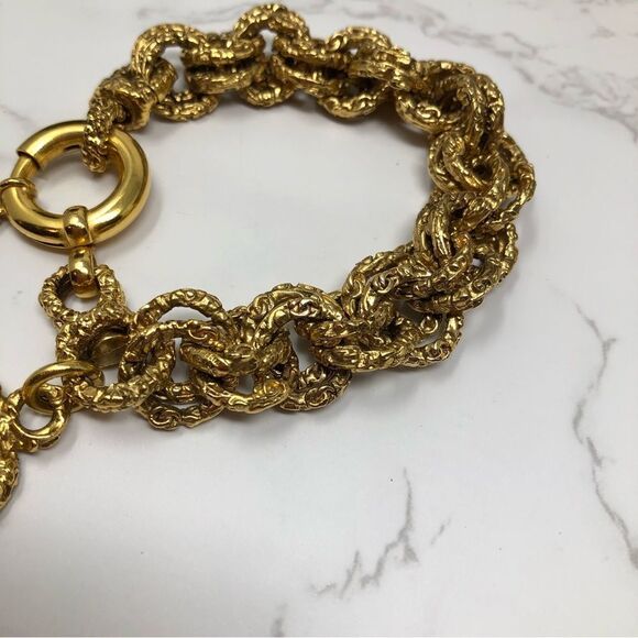 Chanel CC Lava 93A Tassel Textured Bracelet Gold tone - Picture 6 of 11